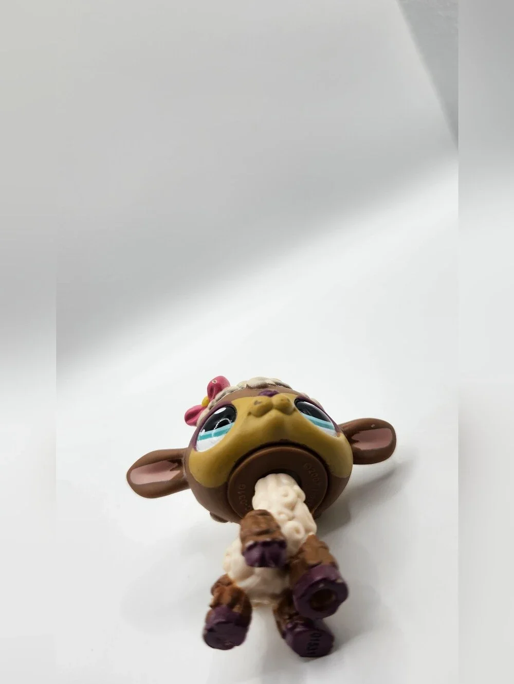 Authentic Hasbro Littlest Pet Shop LPS Brown Lamb #1697 with Pink Bow HTF - Picture 7 of 8